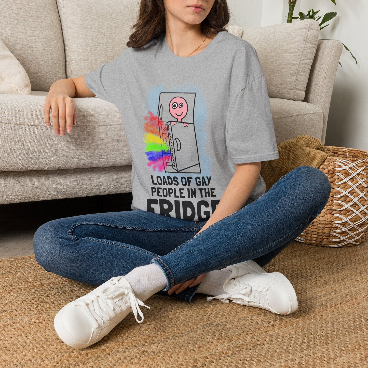 "Loads of Gay People in the Fridge" T-SHIRT