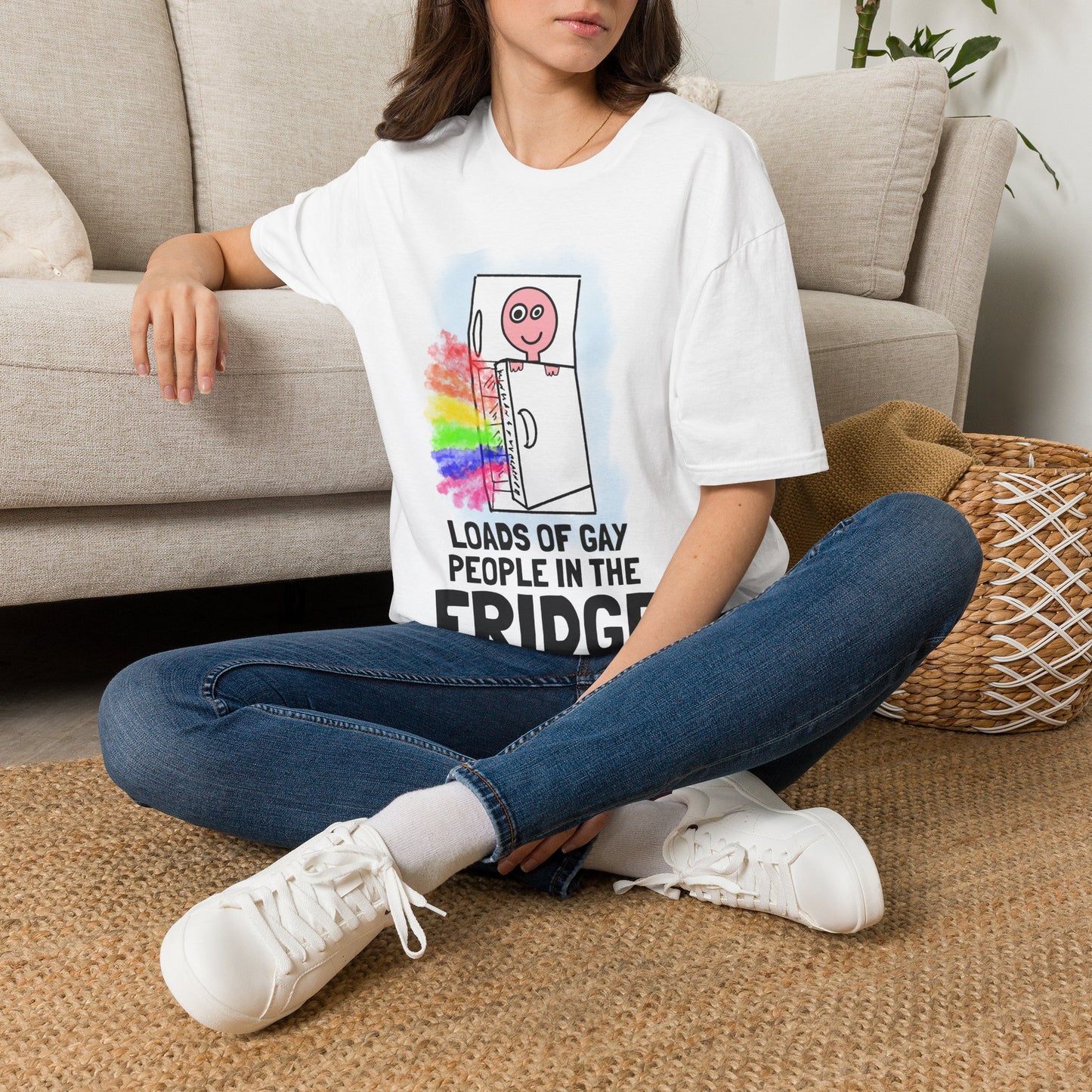 "Loads of Gay People in the Fridge" T-SHIRT