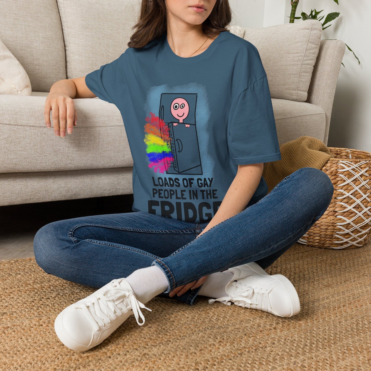 "Loads of Gay People in the Fridge" T-SHIRT