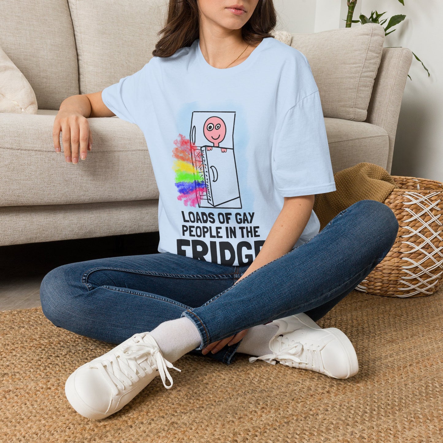 "Loads of Gay People in the Fridge" T-SHIRT